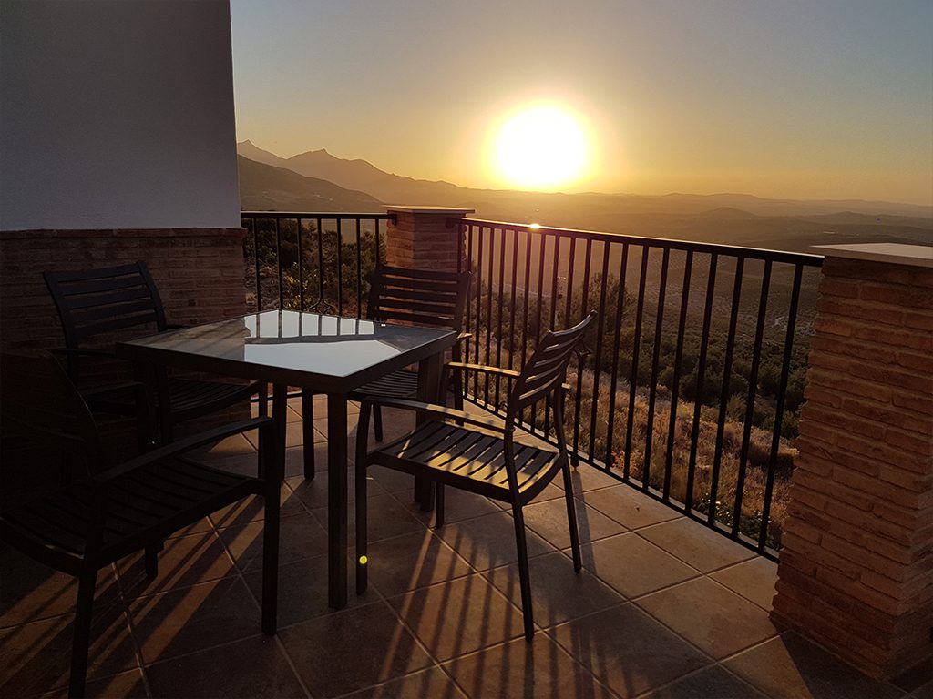 ALOJAMIENTOS RURALES LA DEHESA DEL ACEBUCHE